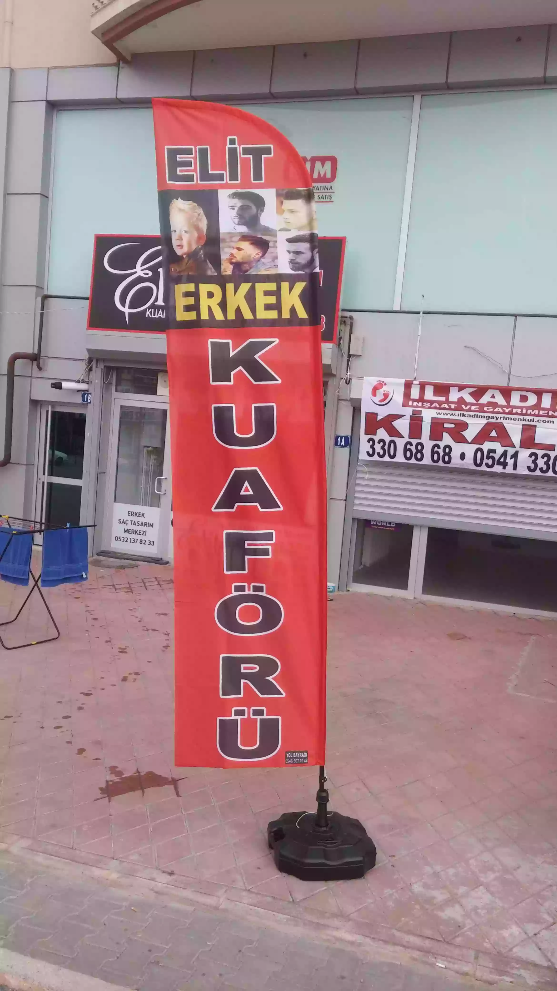cocuk-berberi-yelken-bayragi