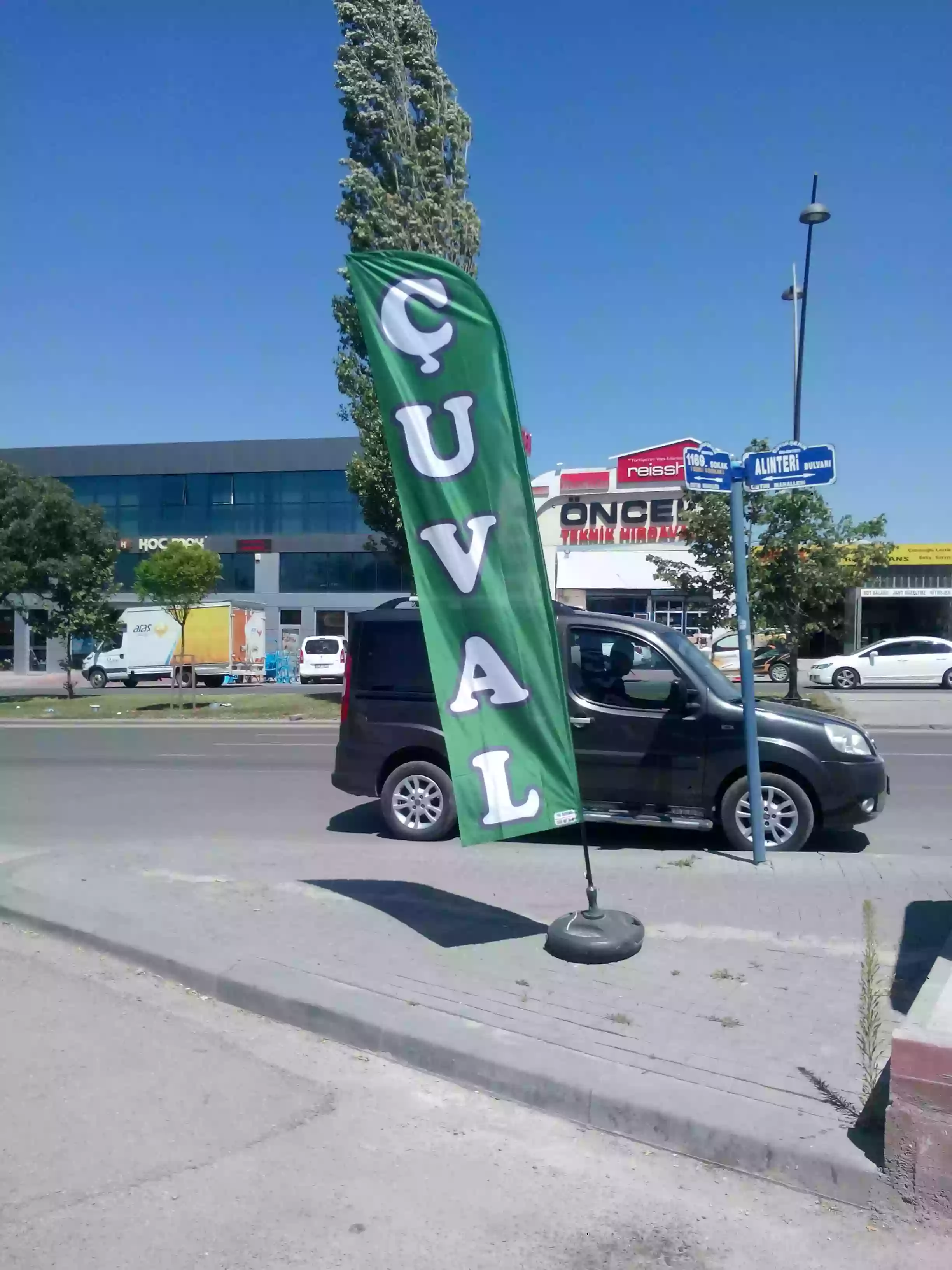 cuvalci-yelken-bayragi