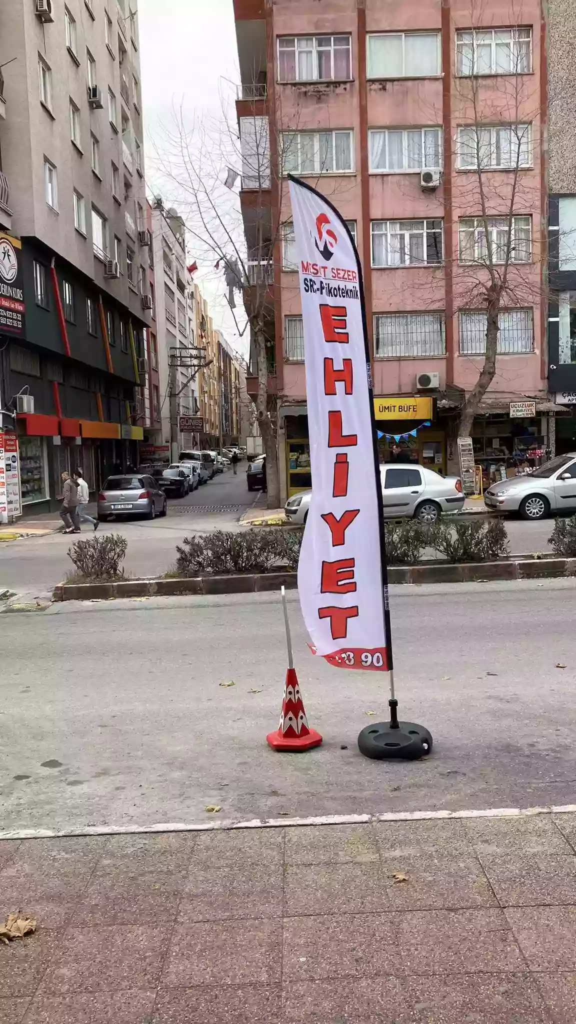 ehliyet-kursu-yelken-bayragi