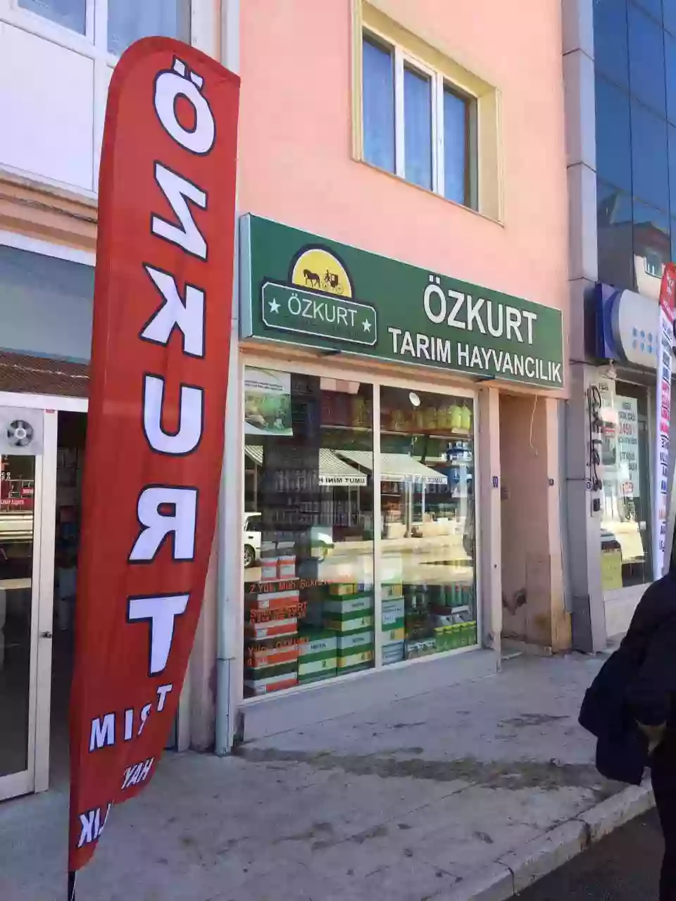 hayvancilik-malzemeleri-yelken-bayragi