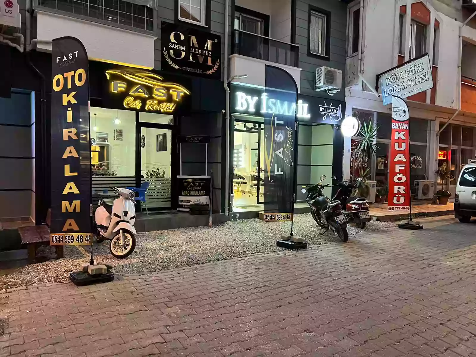 Oto Kiralama Yelken Bayrak Örnekleri