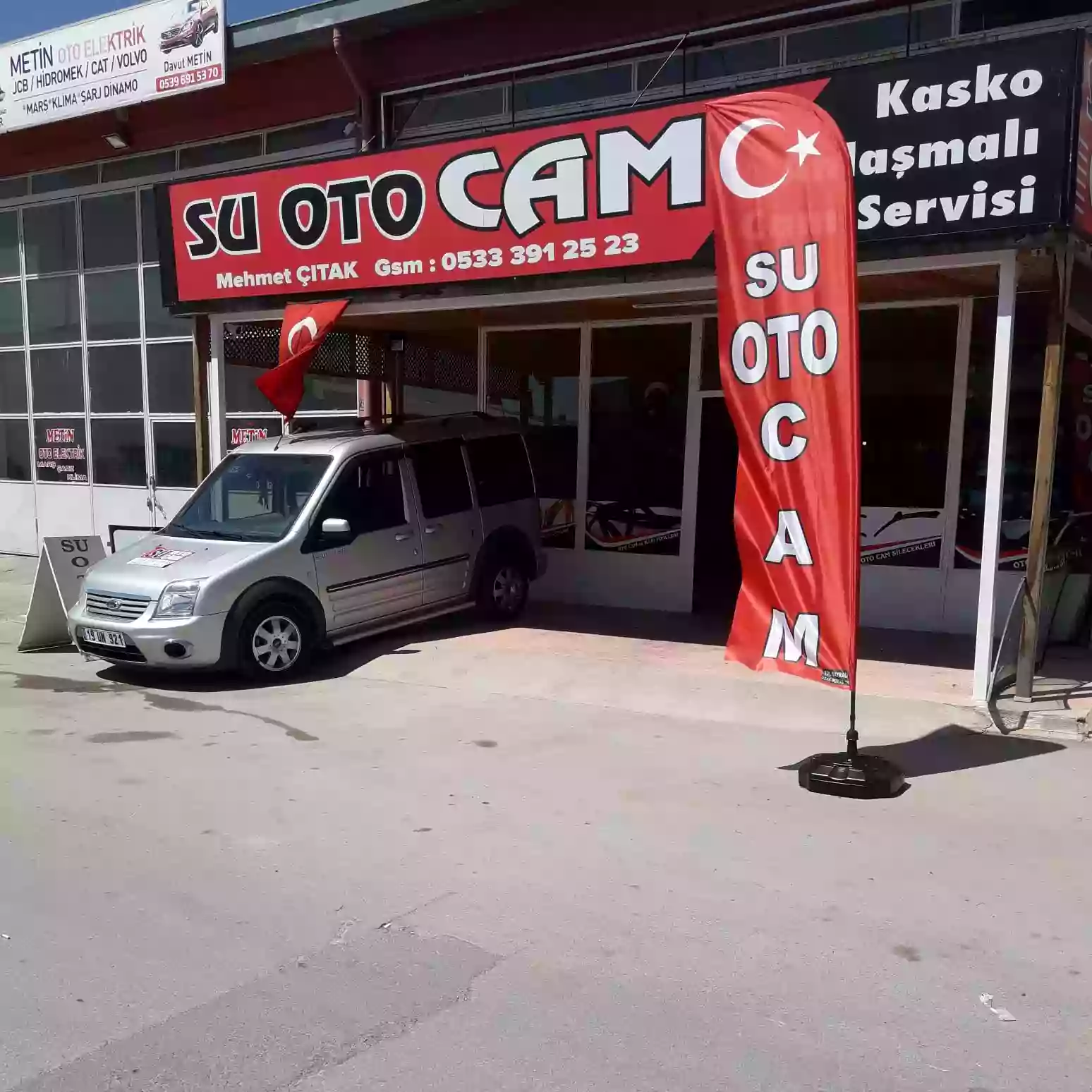 oto-cam-yelken-bayragi