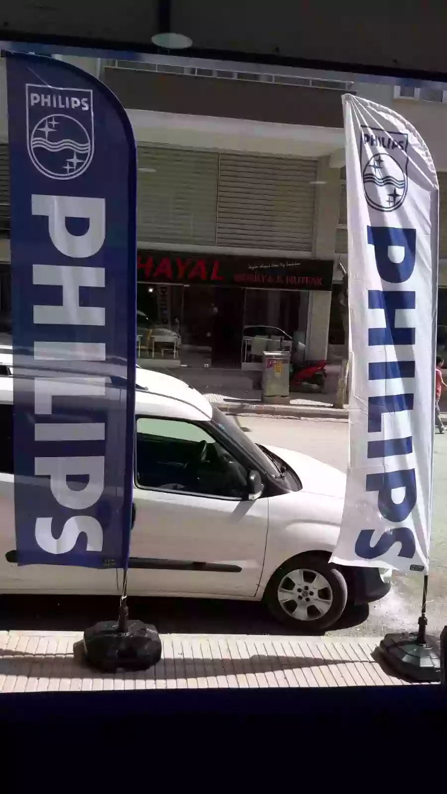 philips-yelken-bayragi